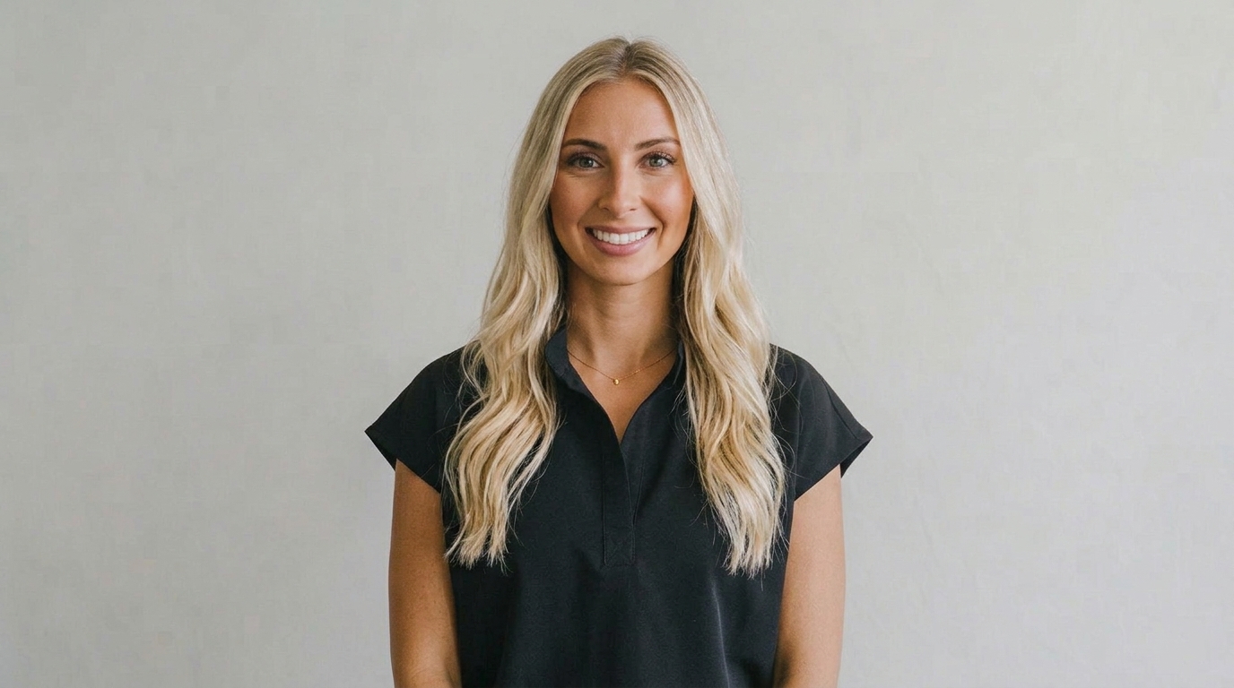 Hannah Berg, Smile Co. front desk